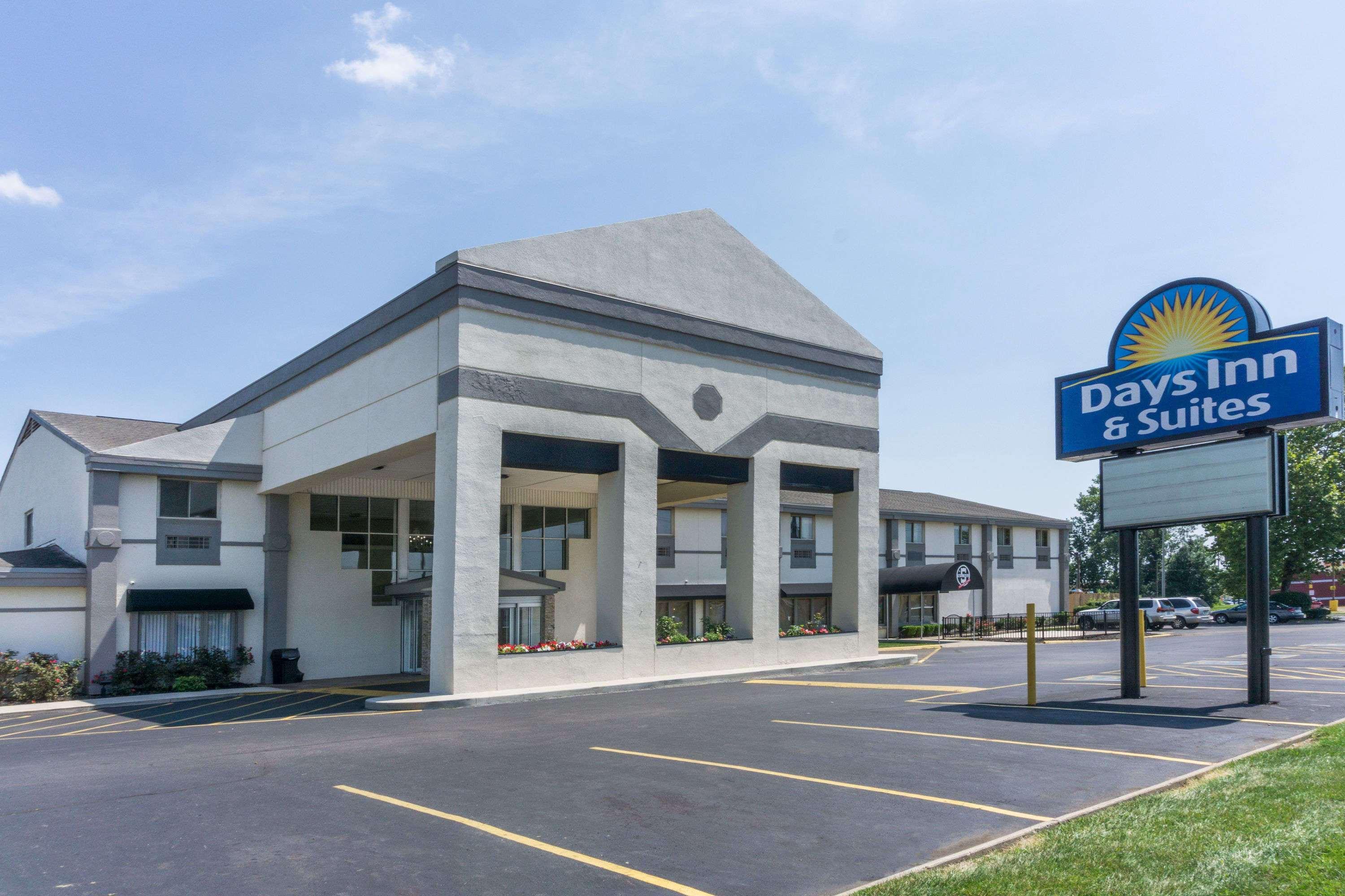 Days Inn By Wyndham Columbus East Airport Buitenkant foto