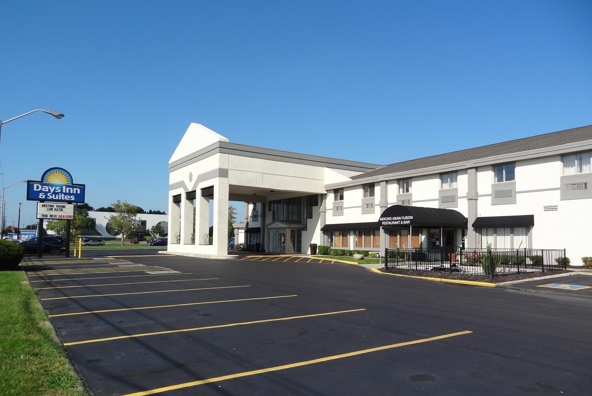 Days Inn By Wyndham Columbus East Airport Buitenkant foto